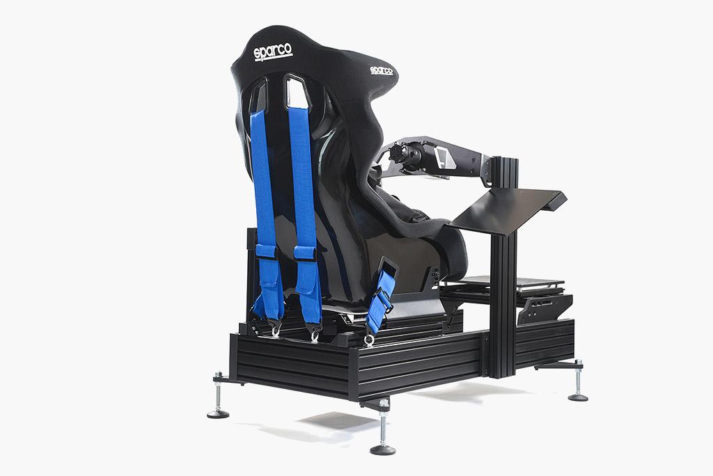 Sim-Lab seat belt mounted on sim racing cockpit.