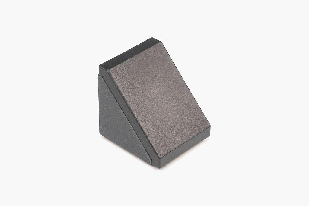 Corner bracket set with caps.