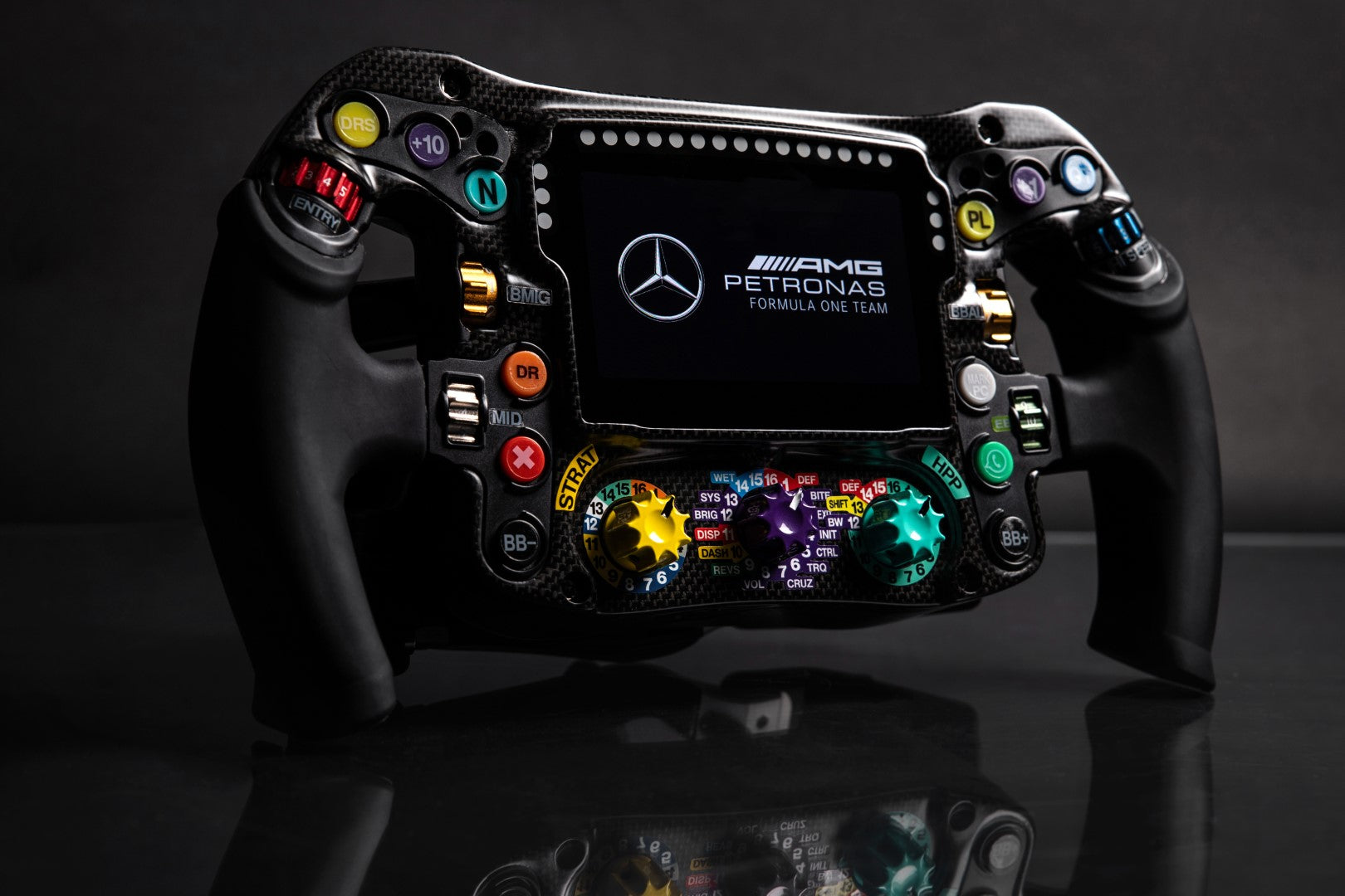 The 4.3-inch display on the Mercedes-AMG PETRONAS Formula One Team Sim Racing Steering Wheel (2024).