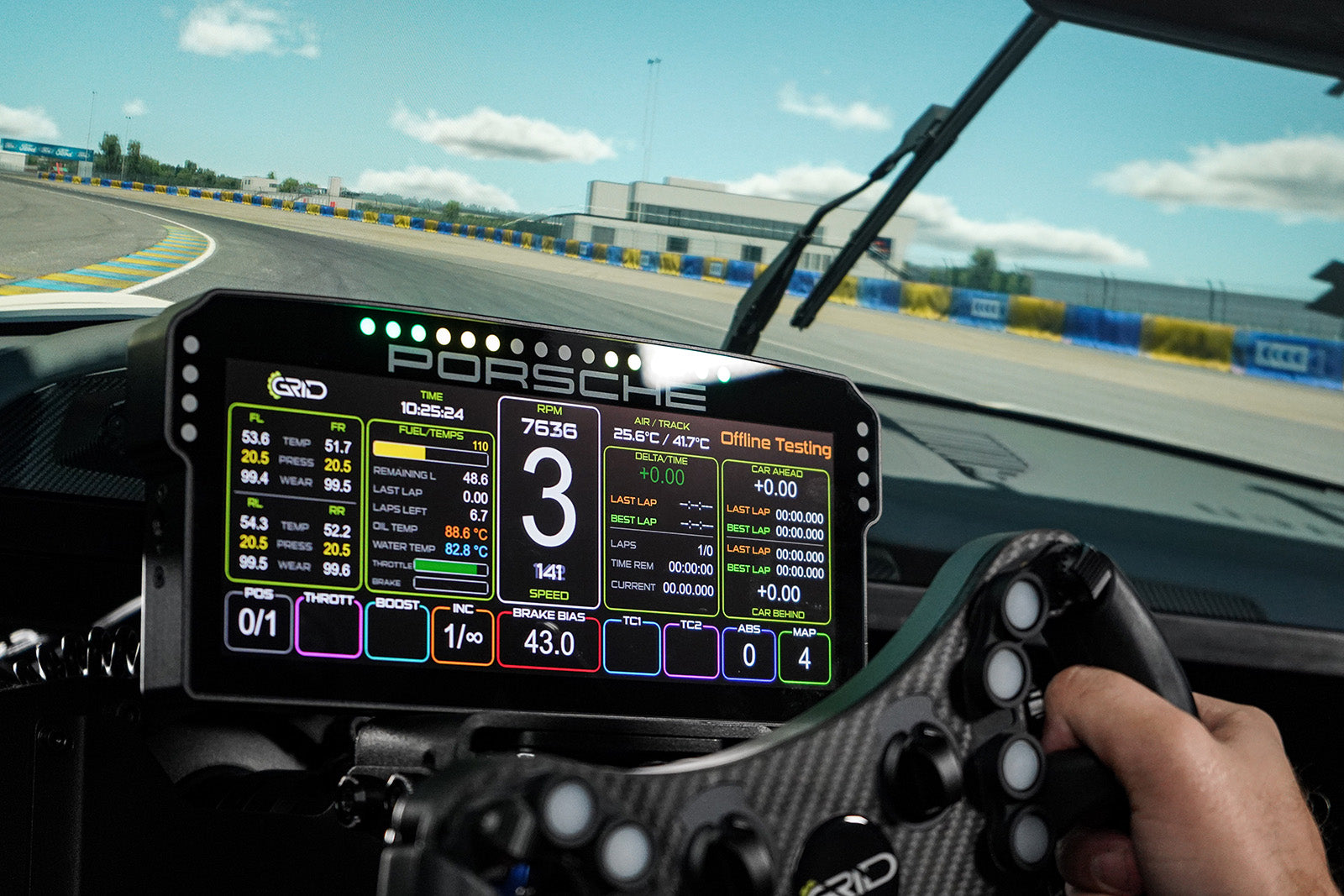 Porsche 911 GT3 Cup Dashboard Display Unit in action with the GRID MPX V2 steering wheel.