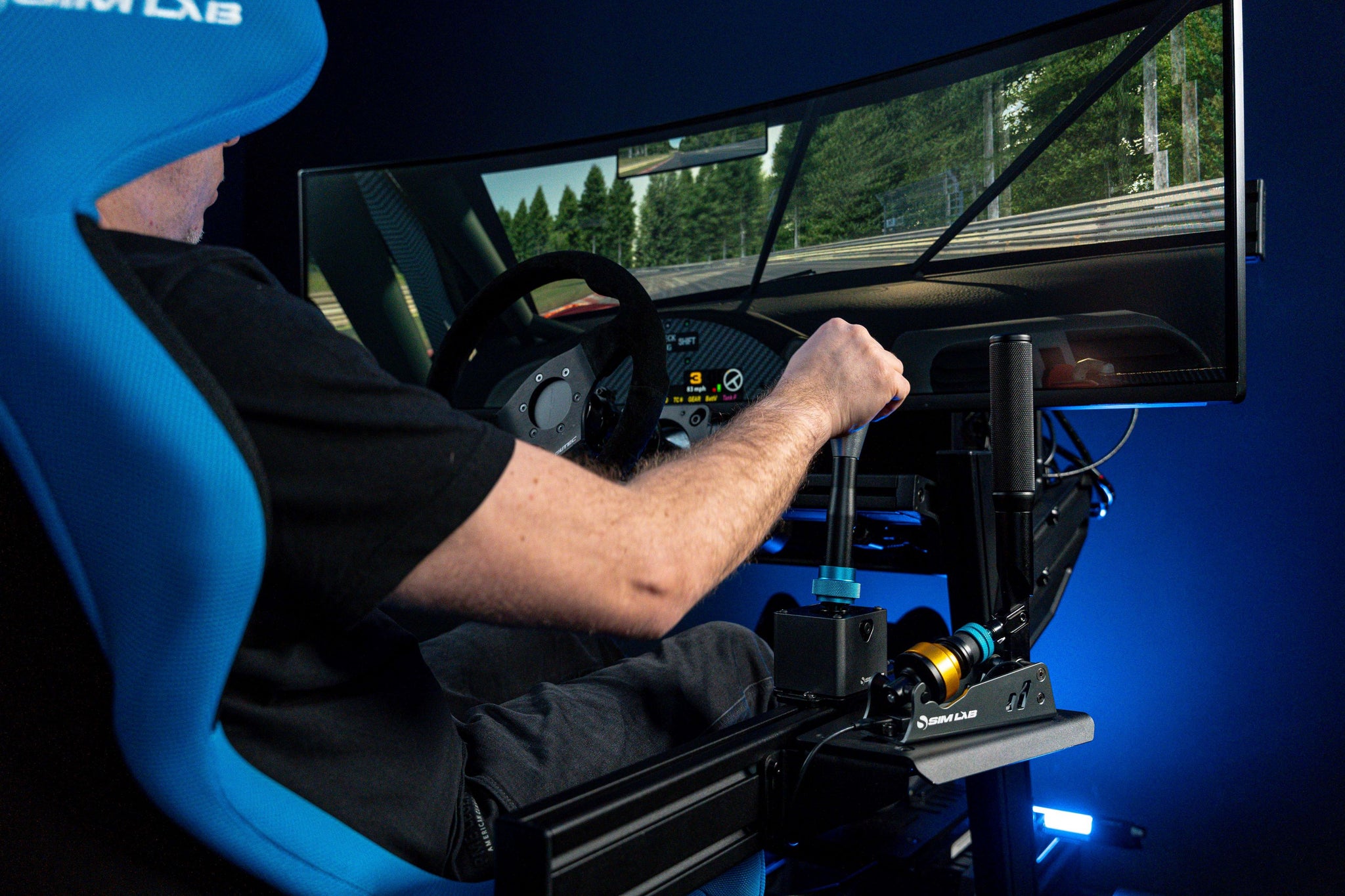 Sim-Lab sim racing setup with the SQ1 shifter.